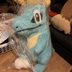 Giant Plushies. Pokemon & Donkey Kong