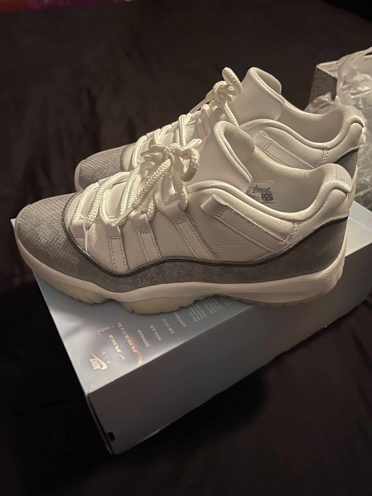 Size 9 Jordan 11 Low