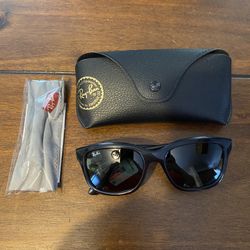 Women’s Brand New Ray Ban’s Very Nice Color Black with Tag 
