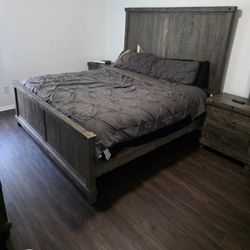 5 Piece King Bedroom Suite + Ajustable Base And Mattres