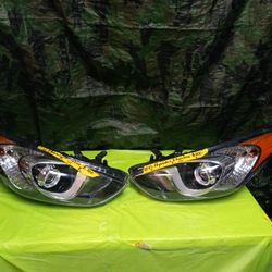 2011-13 Hyundai Elantra Only Right Headlight GT