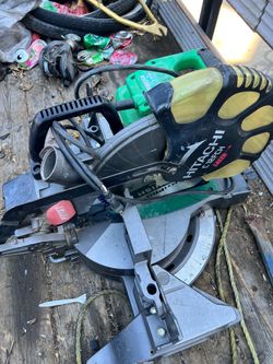 Hitachi wood saw