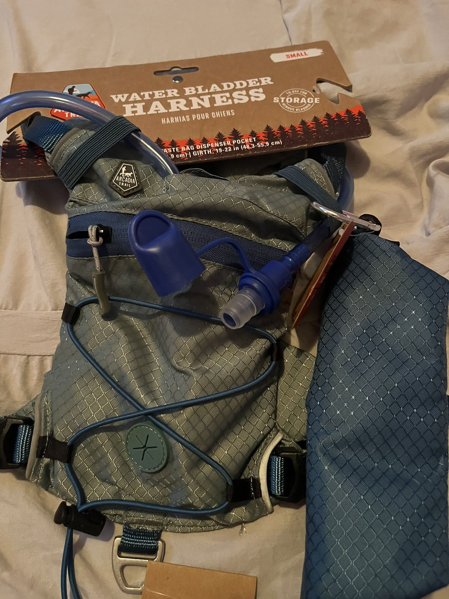 WATER BLADDER HARNESS