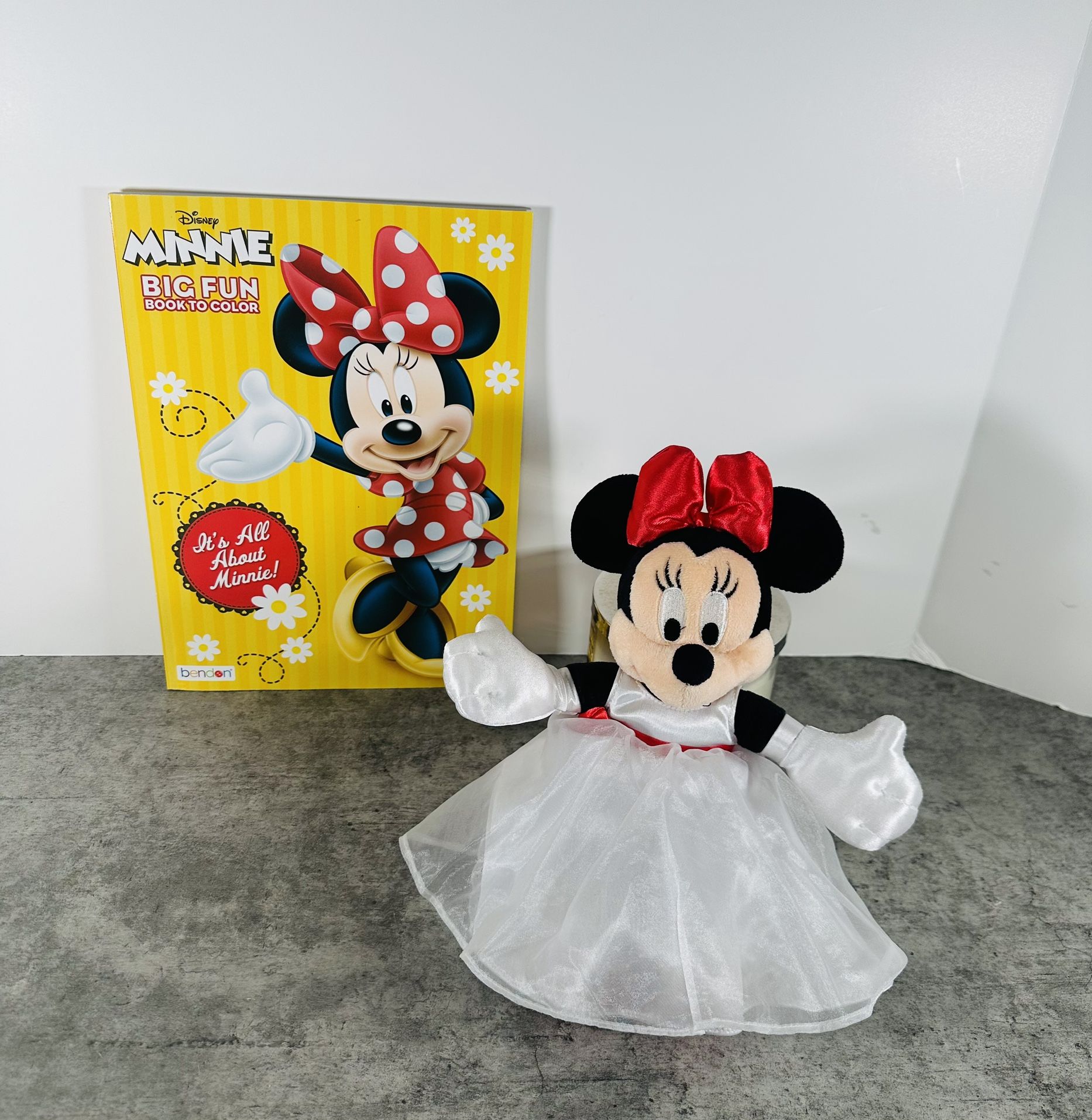 Disney Minnie Mouse 