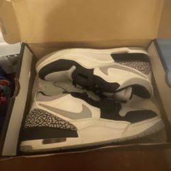 Jordan Legacy 312 Low Smoke Grey Size 11 Mens