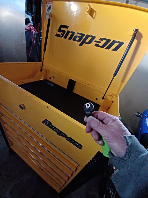 32" Box
