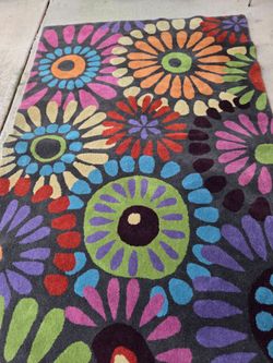 Area Rug 8 ft by 5 ft