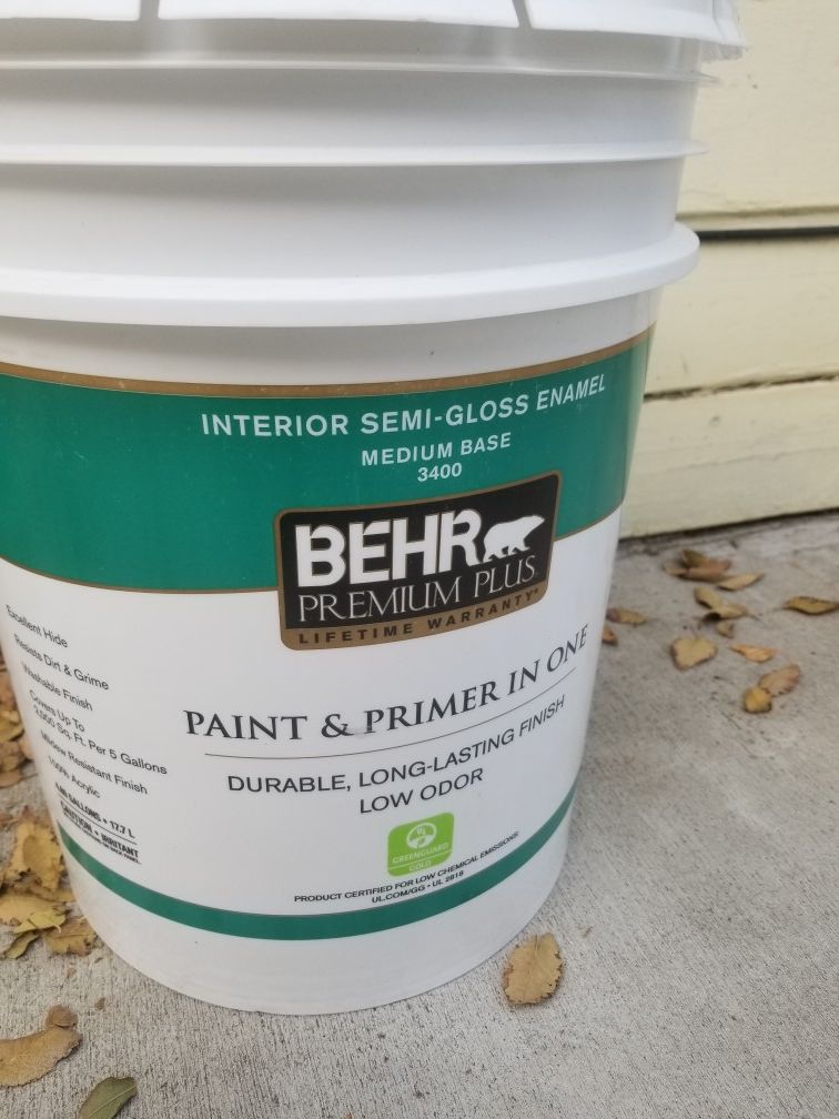 Paint behr.