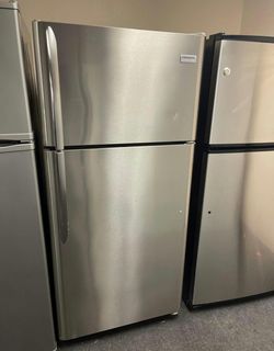 Frigidaire Top Mount Refrigerator Stainless Steel