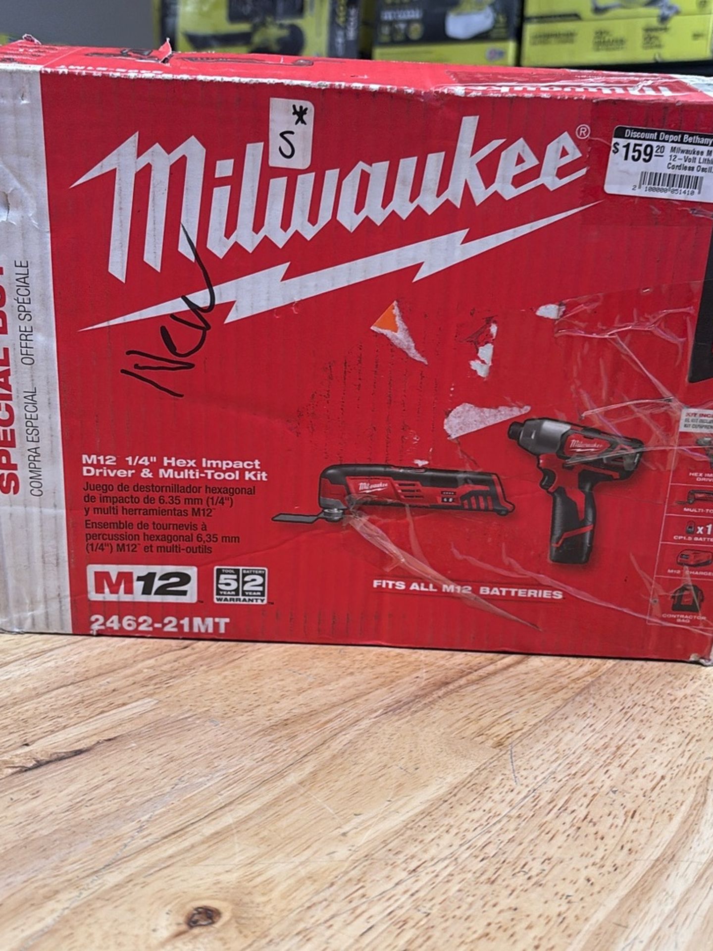 Milwaukee M12 12-Volt Lithium-Ion Cordless Oscillating Multi-Tool and Impact Driver Combo Kit (2-Tool) with Battery and Charger