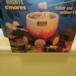 Brand New S'mores Maker Never Been Used $20