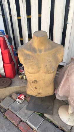 ManiquÃes son tres por un solo