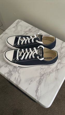 TENIS. CONVERSE  ALL STAR  SIZE 8 Nuevos  $45.00