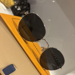 LV Chain Pilot Sunglasses 
