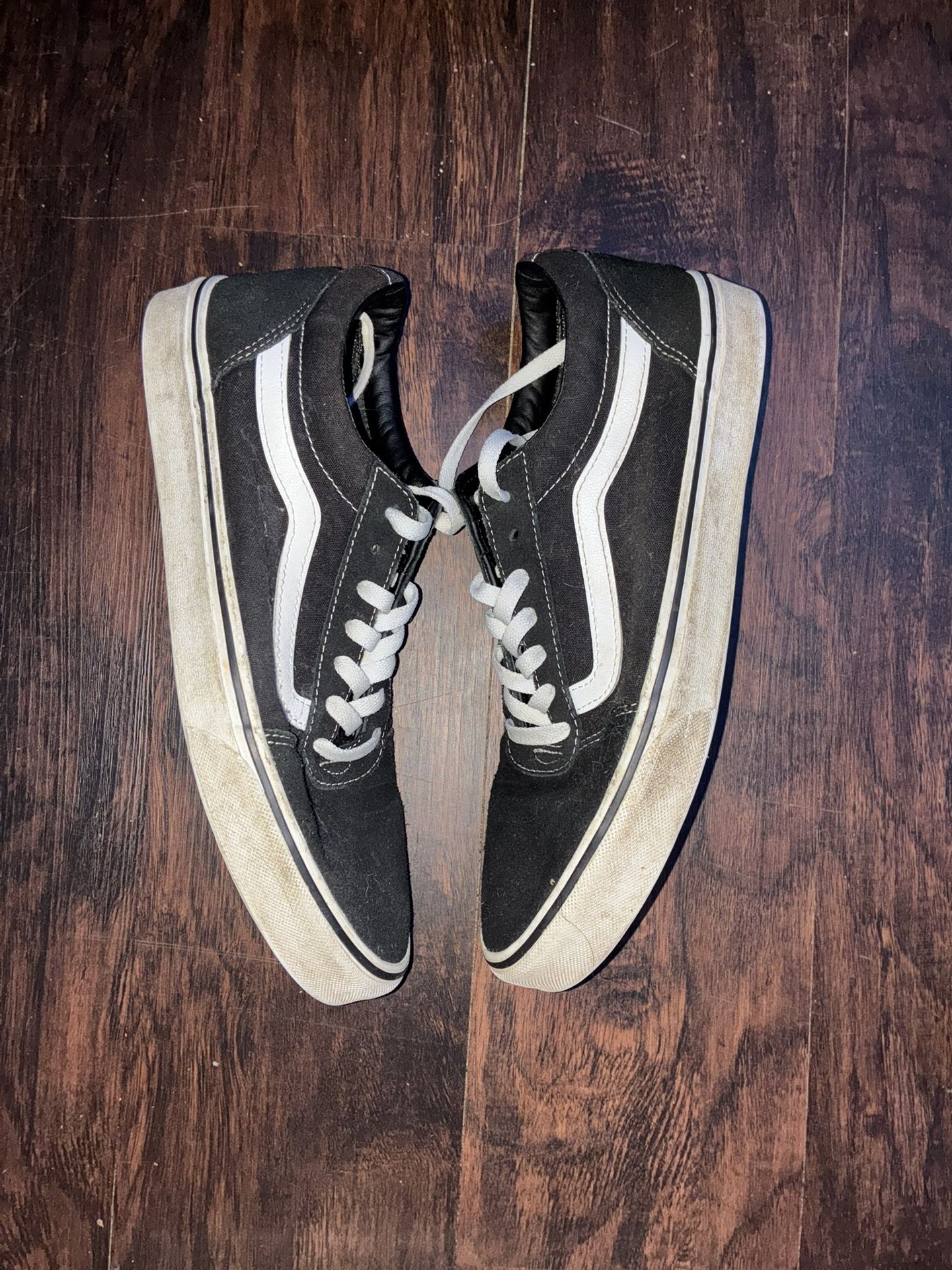 black low top vans