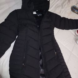 Winter Coat DKNY Small 