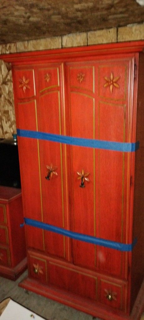 Free Cabinet And Dresser