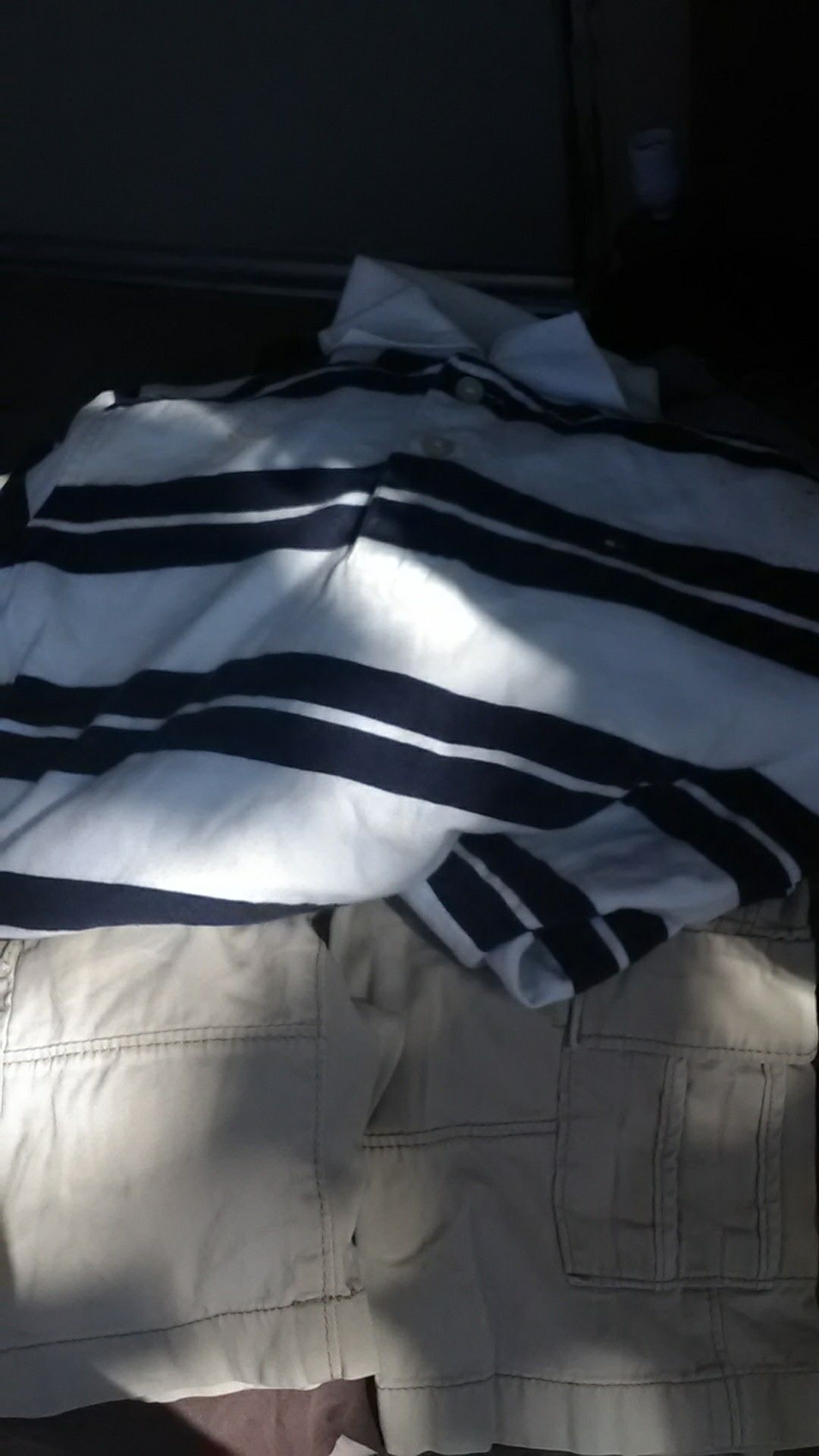 ALL KINDS OF TODDLER BOY SIZE 24 MONTHS TO 4 T ALL NAME BRAND IN EXCELLENT CONDITION I'M SELLING CHEAP