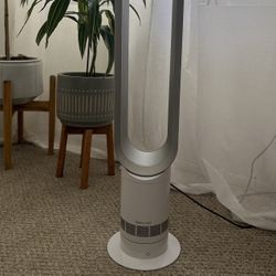 Dyson White Bladeless Fan With New Remote