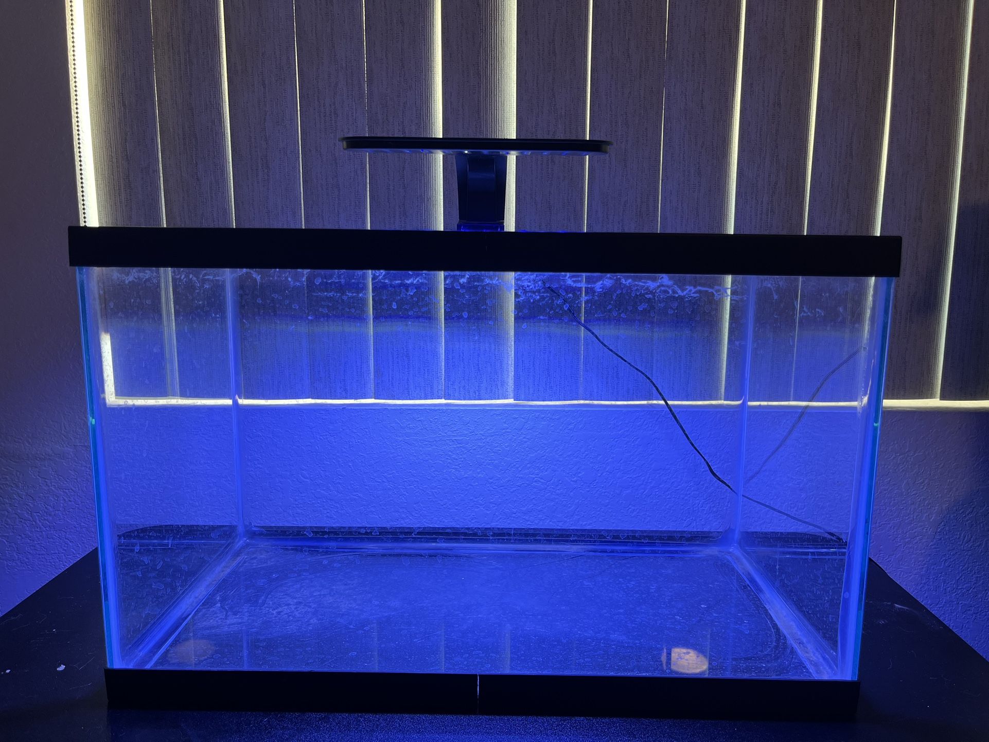 10 Gallon Aquarium (Read Description)