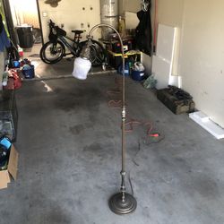 Almco Chicago Antique Lamp (brass)