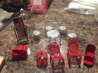 Old antique minor doll furniture