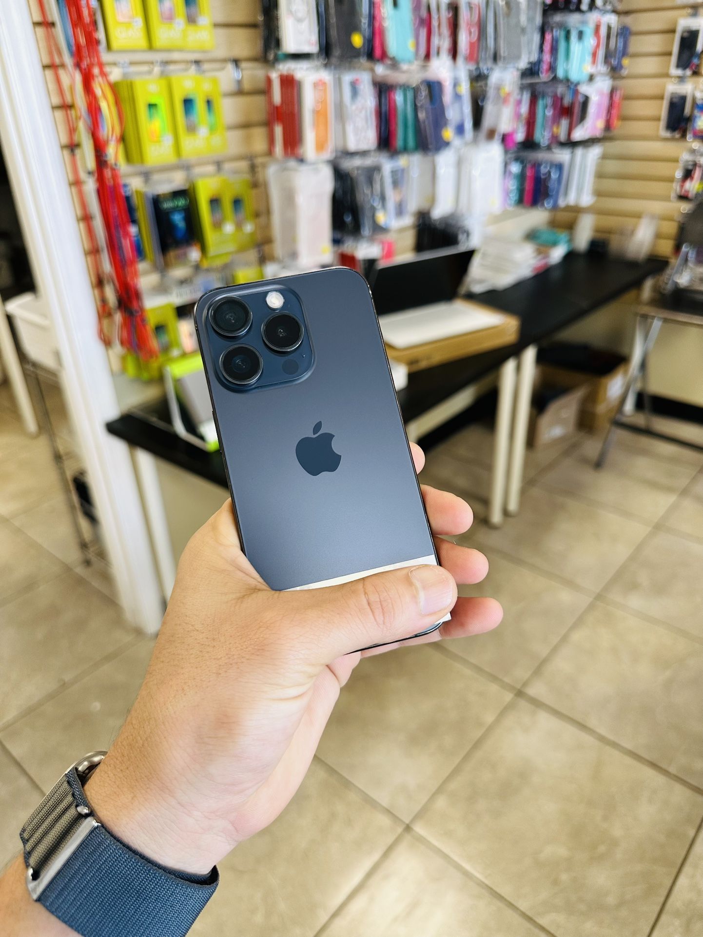 iPhone 15 Pro ATT / CRICKET