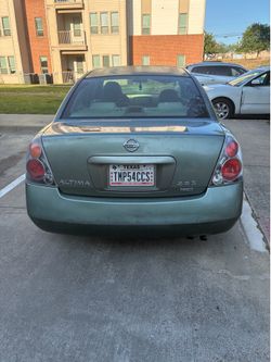 2006 green Nissan Altima