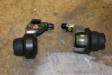 Shimano RevoShift 8-Speed Twist Shifter Set SIS MTB Black/Silver SL-RS40