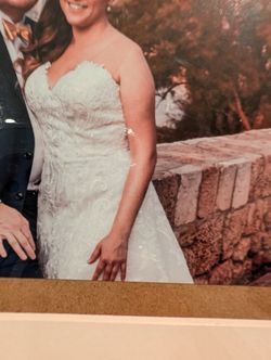 Wedding Dress. Strapless. Size 10-12, 5'1