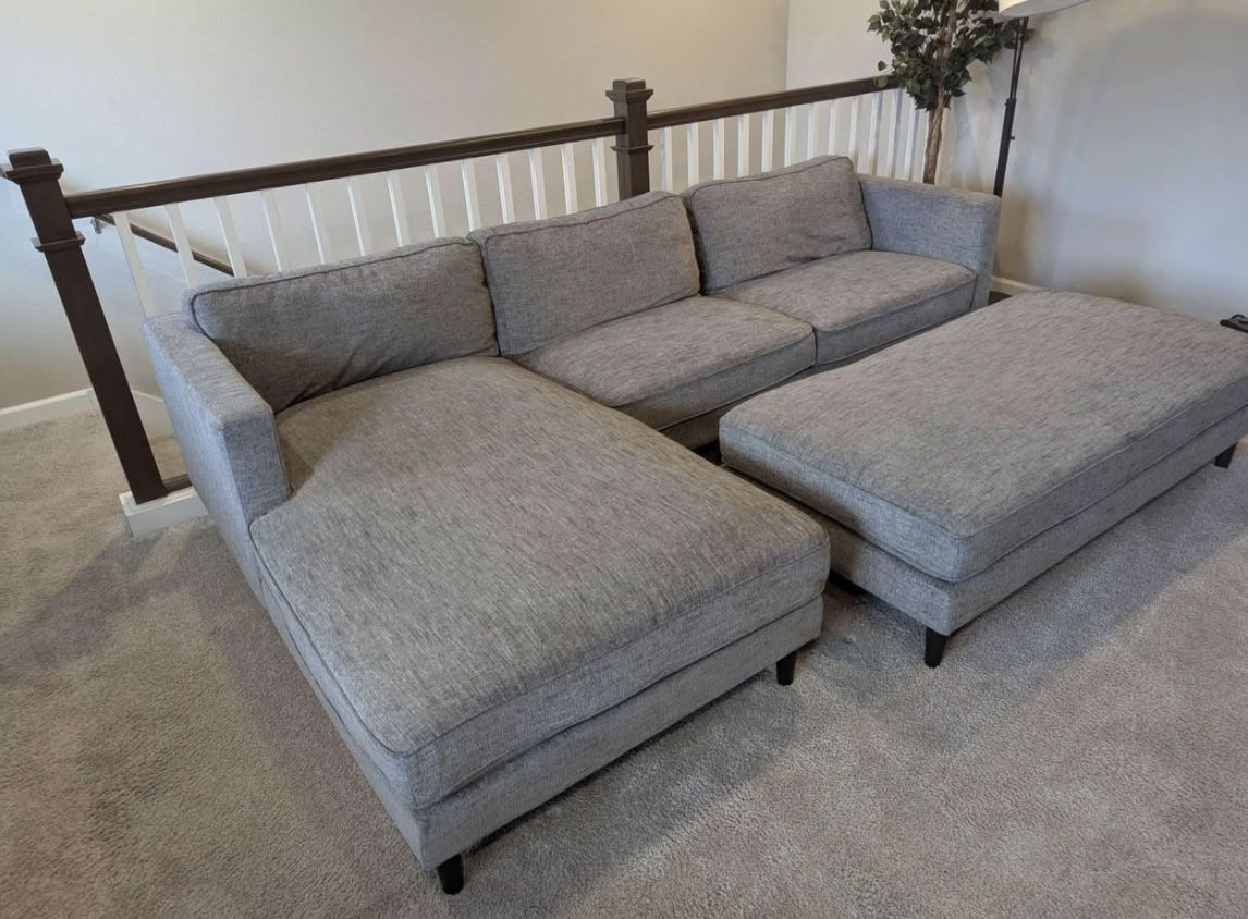 Sectional Couch With Ottoman