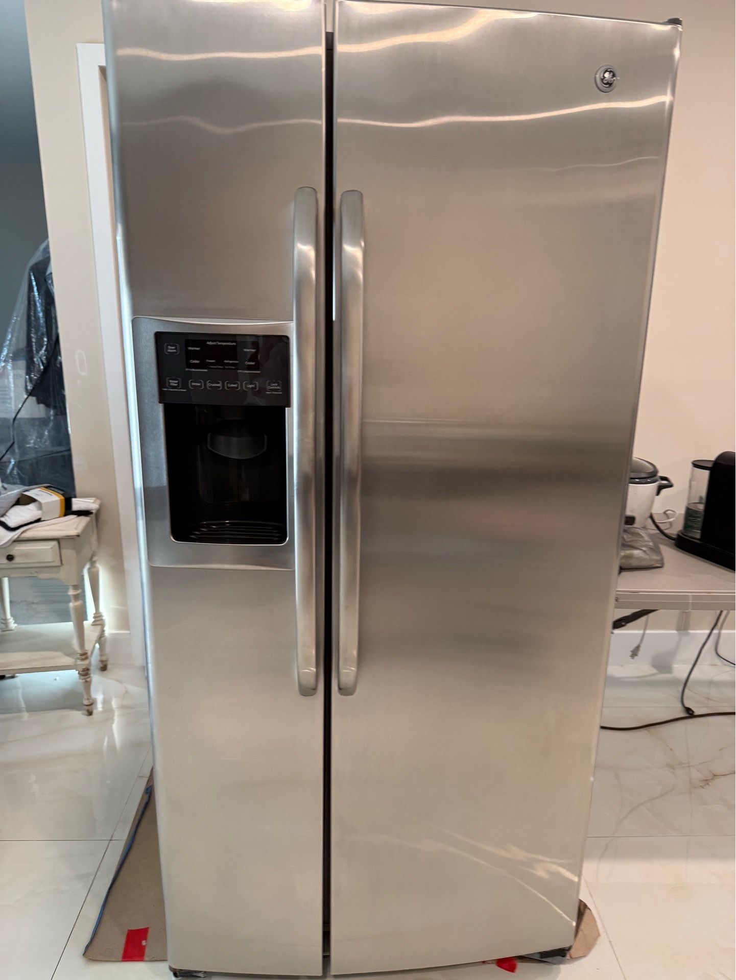 Ge Refrigerator 33 inches