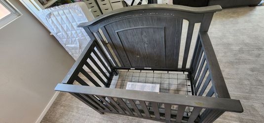 Crib and mattress