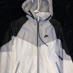 White Nike Windbreaker Jacket|| Size Small