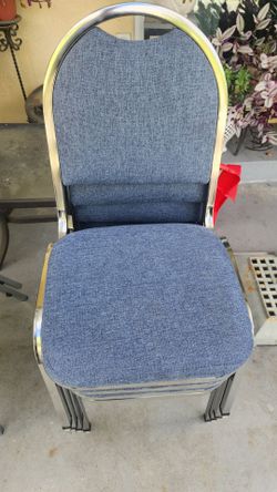 6 stackable chairs