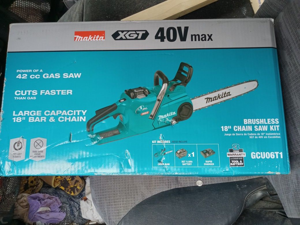 Makita Xgt 40 Volt Brushless Chainsaw Brand New