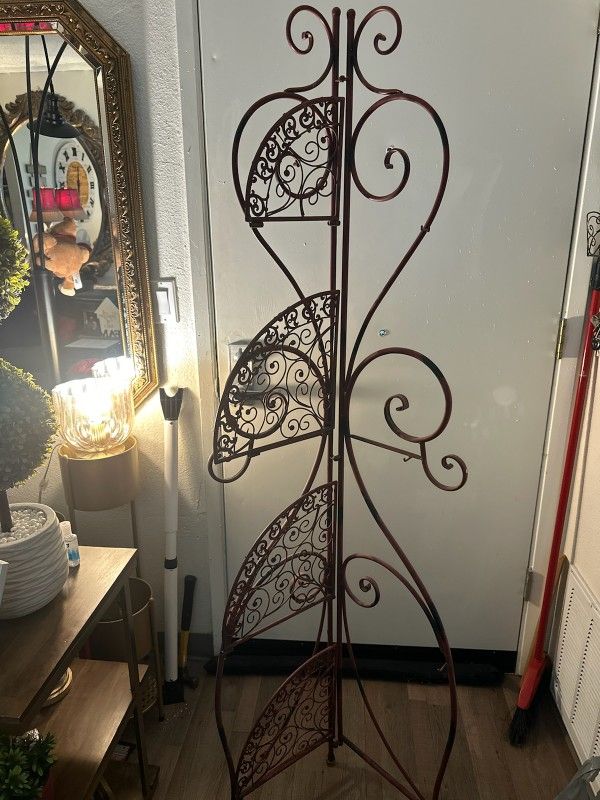 Shelf Traditional Coner