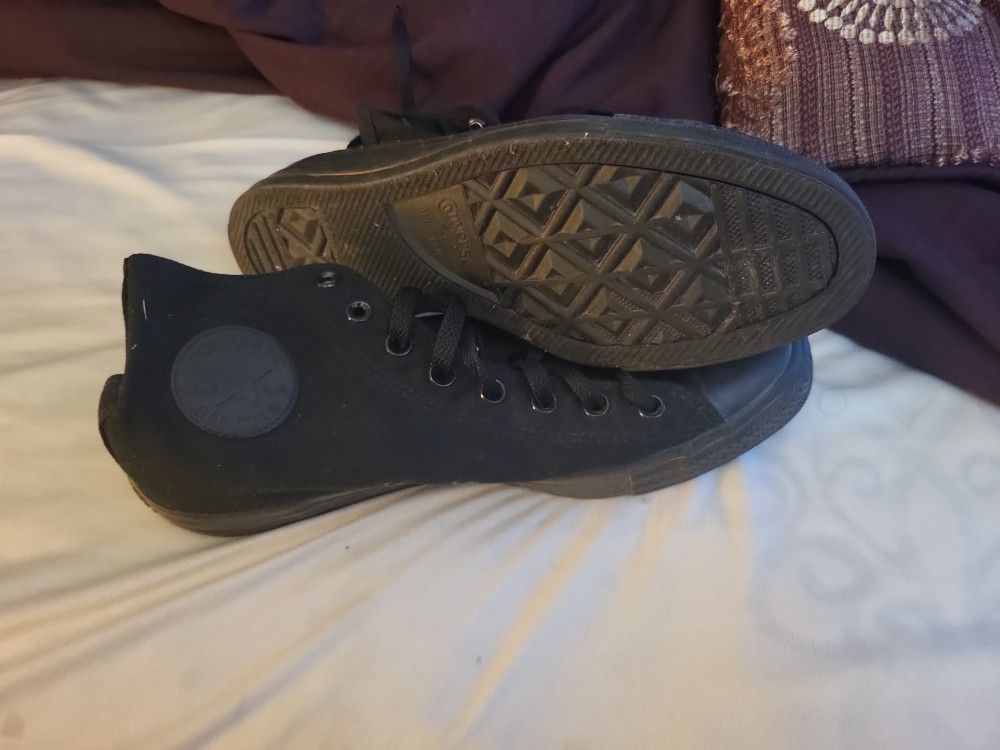 Converse All Star Tennis Shoes Sz 8