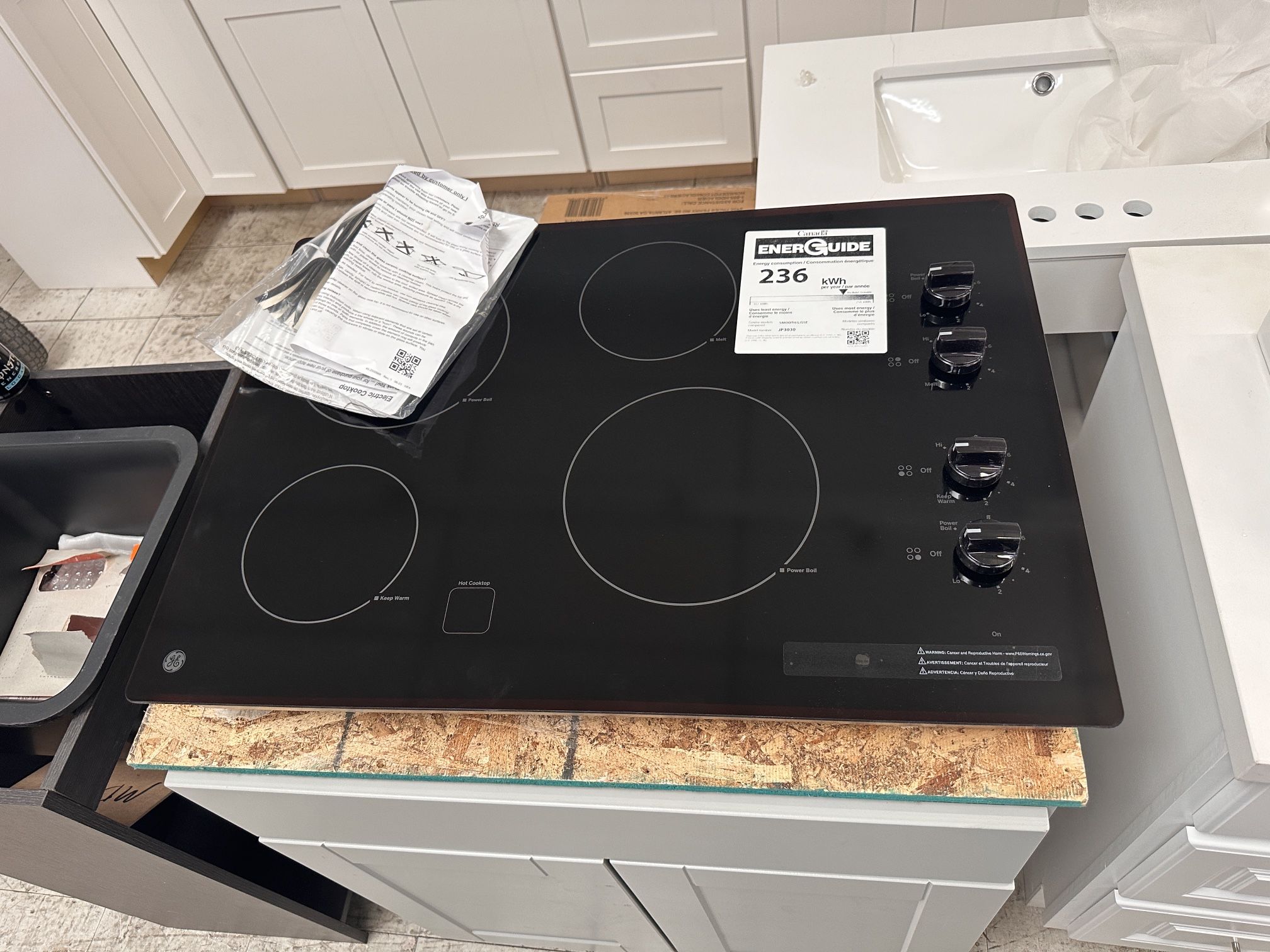 GE 30 in. 4 Burner Element Radiant Electric Cooktop in Black including 2 Power Boil Burners