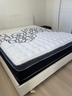 •  Elite Bamboo Luxe  king   12” pillow top.      New mattress in a plastic sealed.     We offer same day delivery  Venta de colchones  ☎️📲call or Te