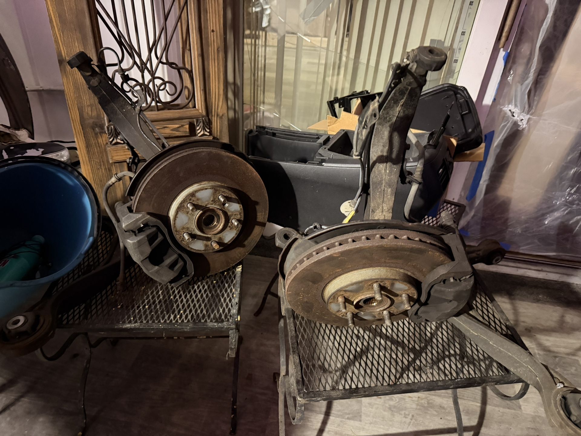 07 Acura TL Knuckles Complete With Brakes