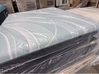 💥King Mattress Tempurpedic LuxeAdapt medium hybrid 💥