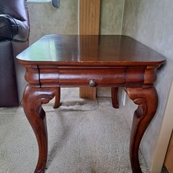 Mid 20th Century Queen Anne Style Solid Cherry Wood Very Heavy Side Slas/ End Table Small Table Or Night Stand With Draw