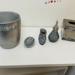 Silver Bathroom Accessories Set