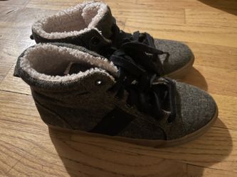 Old Navy Boys Shoes - Size 3