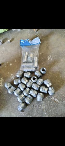 Chevy Pickup Truck Lugnuts  & Lock Set 