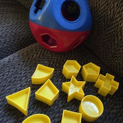 Vintage Tuppertoy, Shape-O Toy Shape Sorter and Numbers