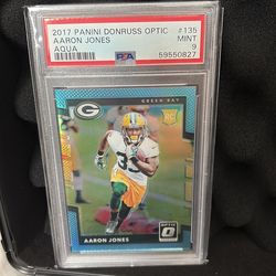 2017 PANINI DONRUSS OPTIC | AQUA [#/299]AARON JONES 135 MINT PSA 9