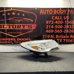 BUICK ENCLAVE 2013-2017 - RH HEADLIGHT OEM