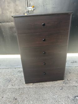 5 Drawers dresser available in different colors